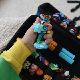 IMG102997_32313 Edurino Figur Leo "Freundschaft & Soziales"-image